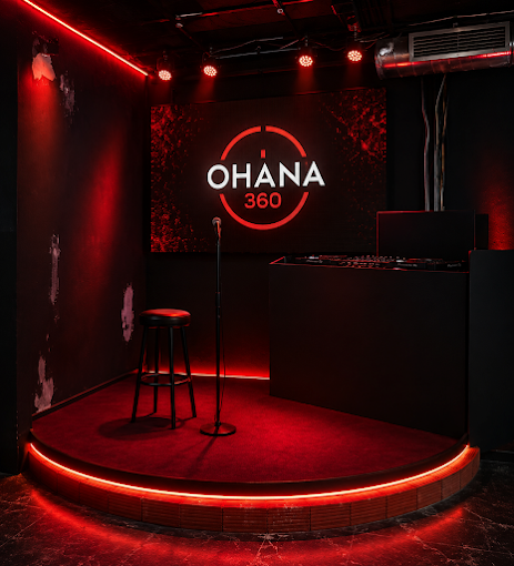 Escenario de OHANA360 con iluminación roja